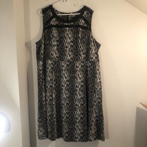 Lane Bryant Sleeveless Shift Dress Womens Sz. 26 Midi Animal Print Back Zip